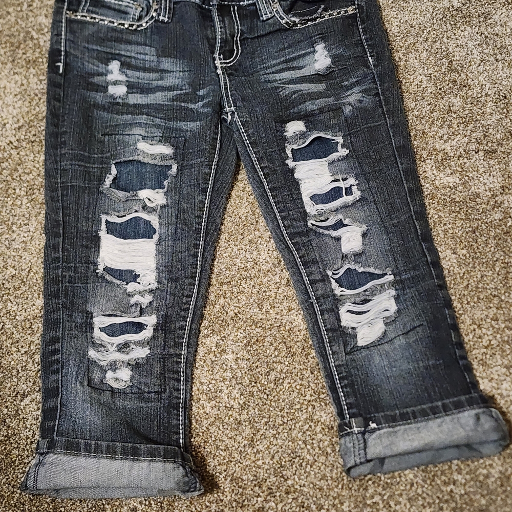 Rue21 Jean Capris with Distressed Details
